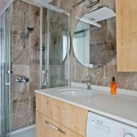 Apartment Hazar House